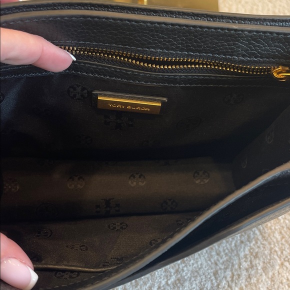 Tory Burch Black Crossbody Bag with Gold Chain - Picture 6 of 6